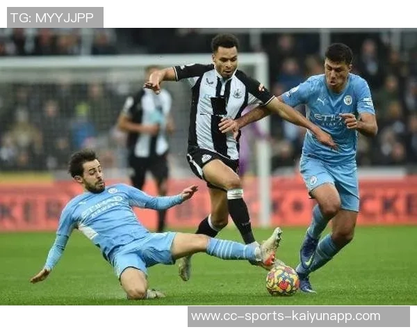 范戴克本赛季英超争顶成功次数与成功率双双领跑展现防守实力