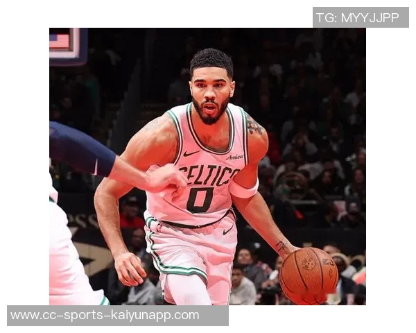 怀特称赞塔图姆努力提升自我并将这种精神融入康复训练中